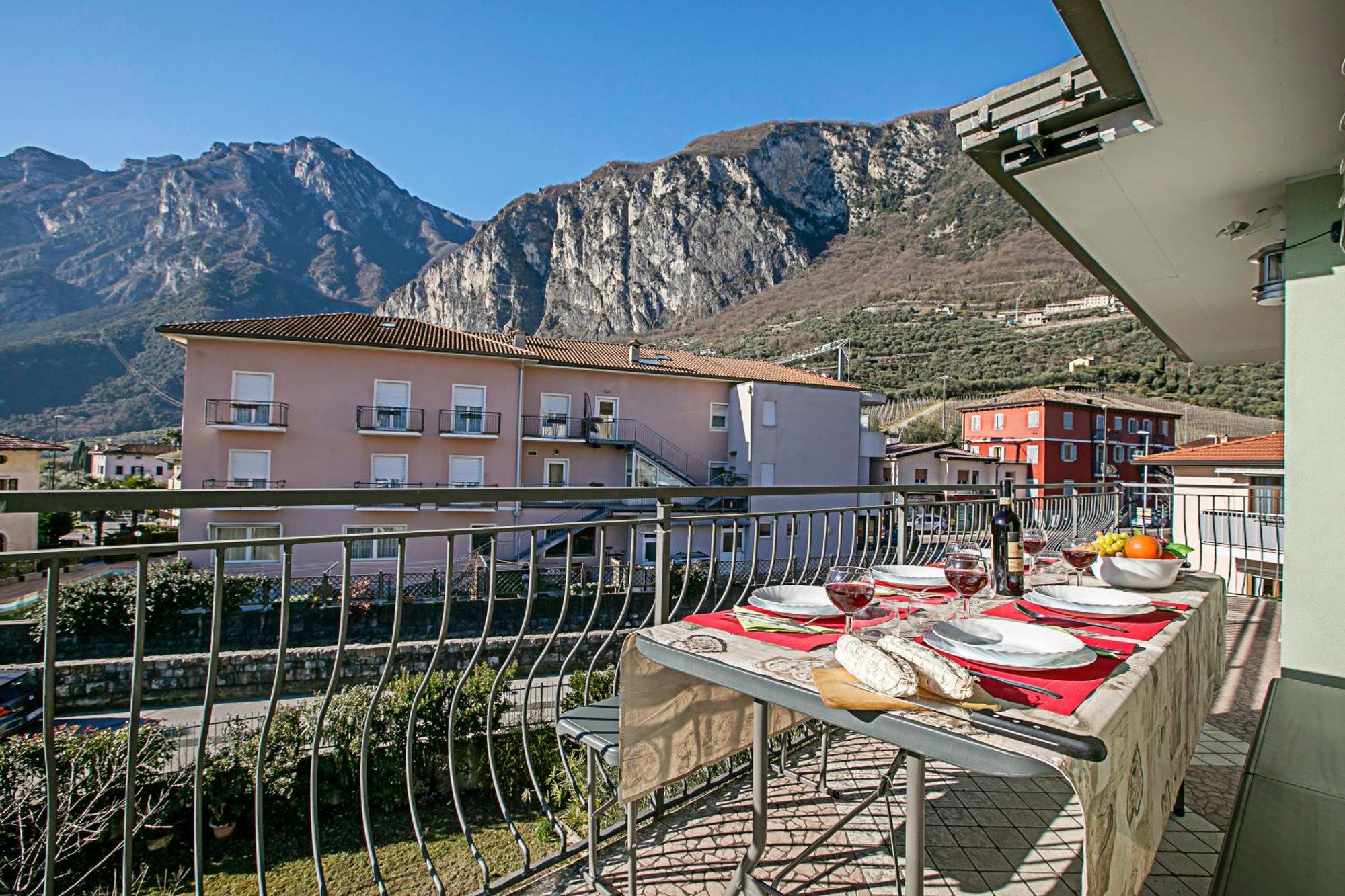 Paulie Apartment - Happy Rentals Рива-дель-Гарда Экстерьер фото